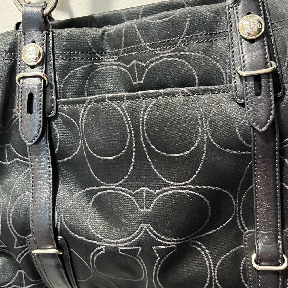 COACH Handbag “Like New” No signs of wear-Gorgeous! - Picture 13 of 15